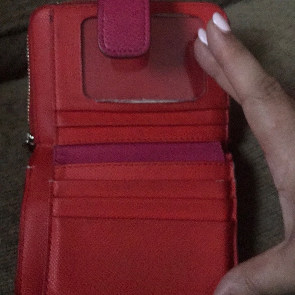 Authentic Coach wallet. - Picture 3 of 4